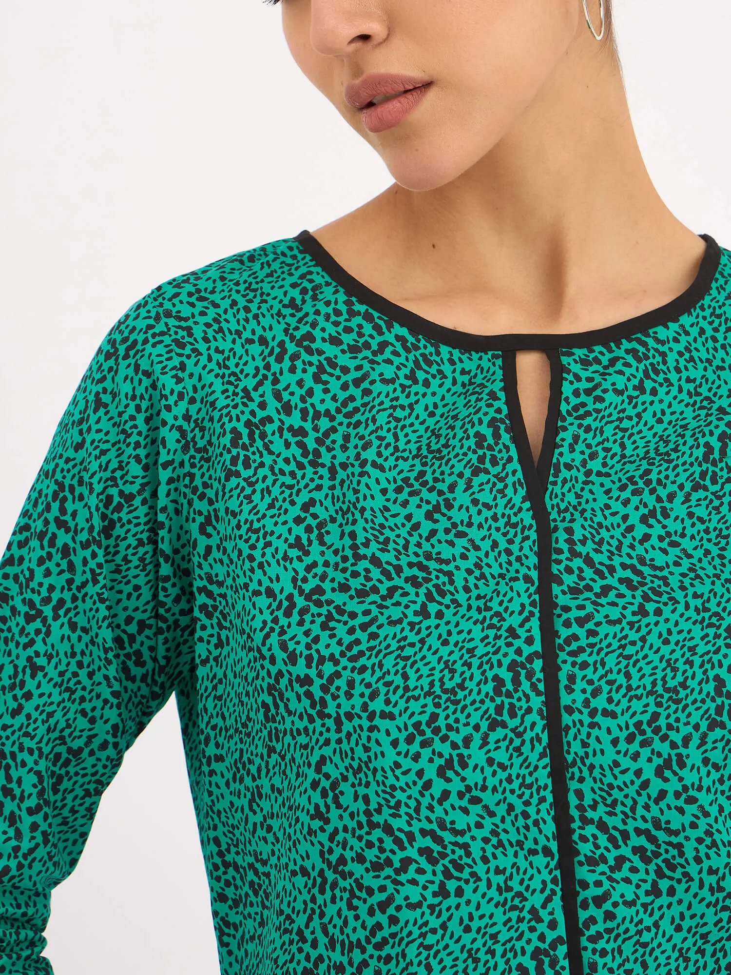 Nelly Slit Sleeve Piping Detail Top - Green sold by Salt Attire product image thumbnail 2