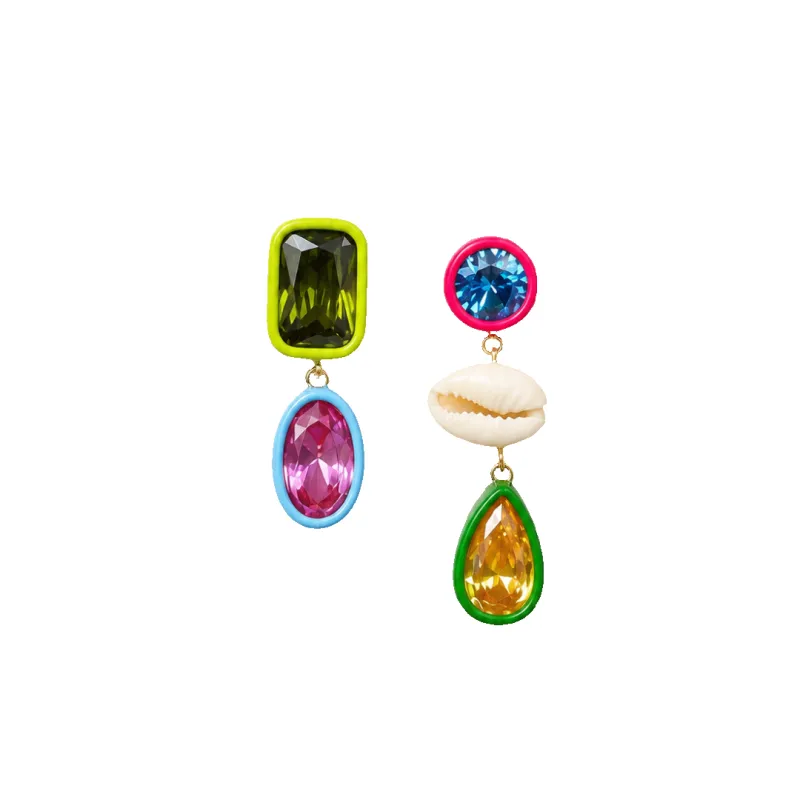 Ellen Asymmetrical Earring made by Spicy Dan