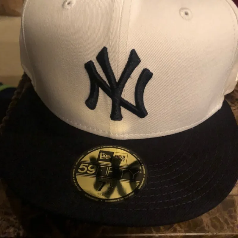 Brand New MLB New York Yankees New Era Hat White sold by Unleashed Streetwear