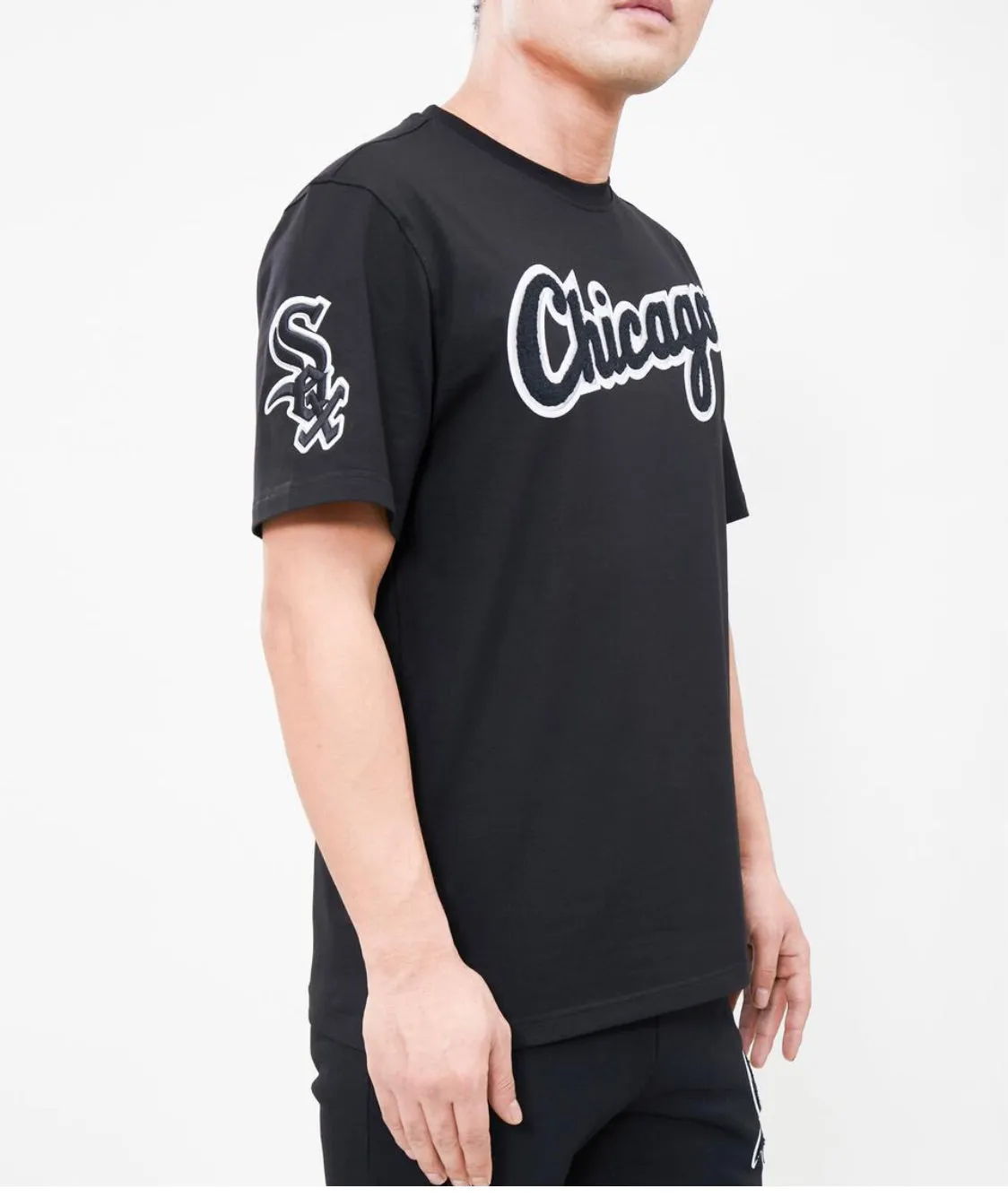 Pro Standard 2 Piece Chicago White Sox Short Set sold by Unleashed Streetwear