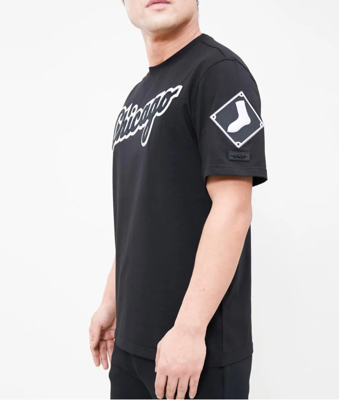 Pro Standard 2 Piece Chicago White Sox Short Set sold by Unleashed Streetwear product image thumbnail 3