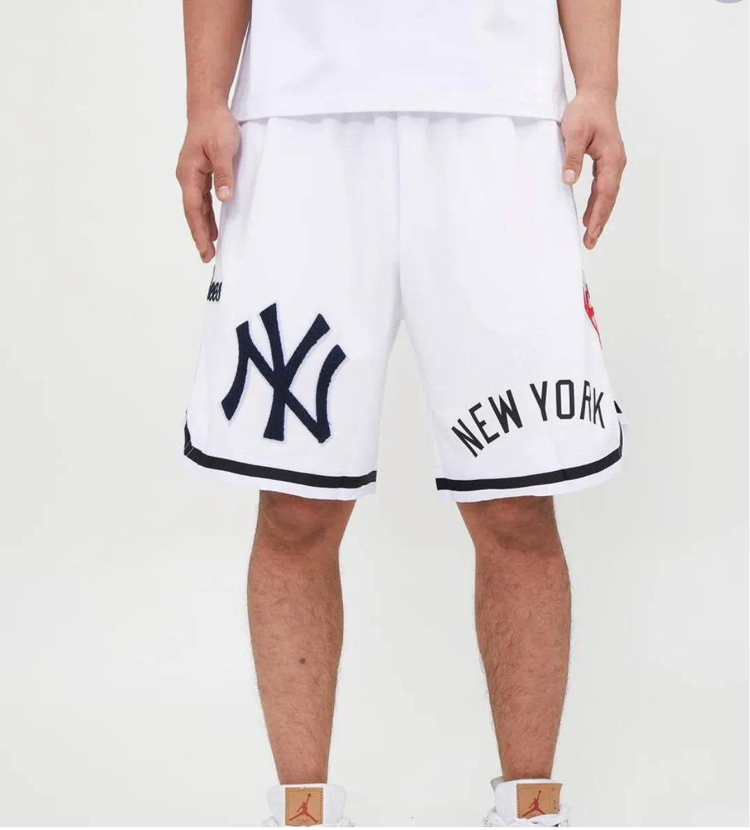 Pro Standard 2 Piece White NY Yankees Short Set sold by Unleashed Streetwear product image thumbnail 4