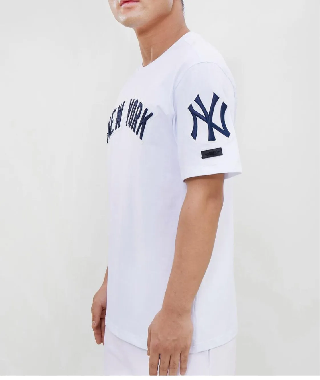 Pro Standard 2 Piece White NY Yankees Short Set sold by Unleashed Streetwear product image thumbnail 3