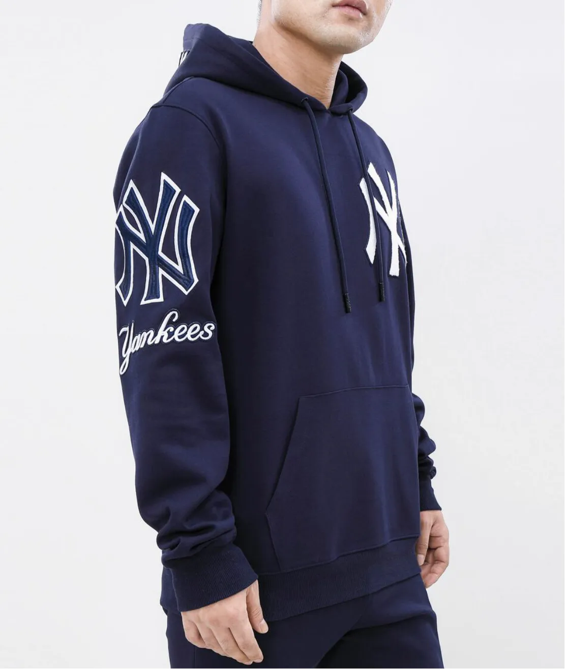Men’s Pro Standard New York Yankees 2 Piece Sweat Suit Set sold by Unleashed Streetwear