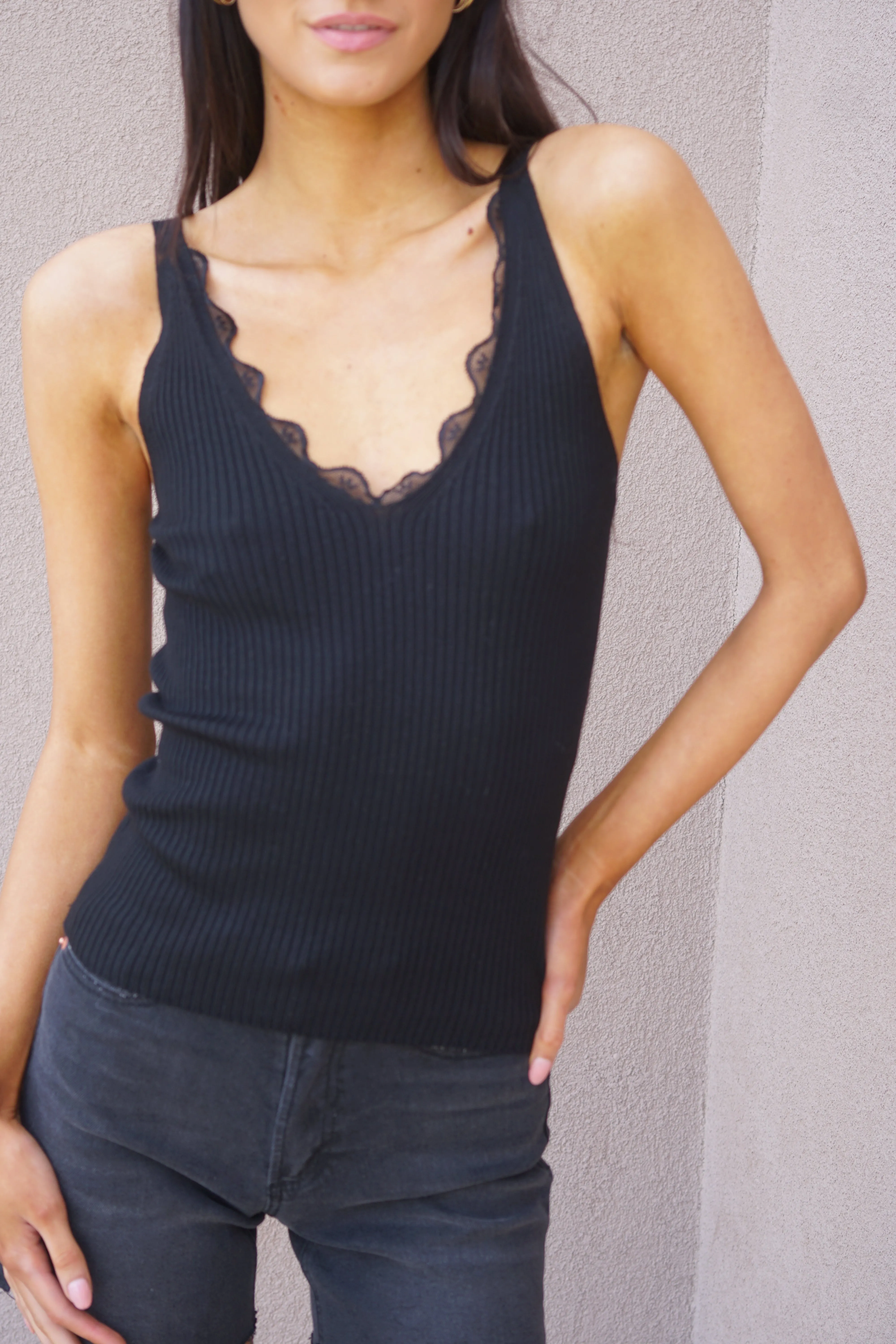 Vilja Top-BLK - Vero Moda sold by Uforia Muse product image thumbnail 4