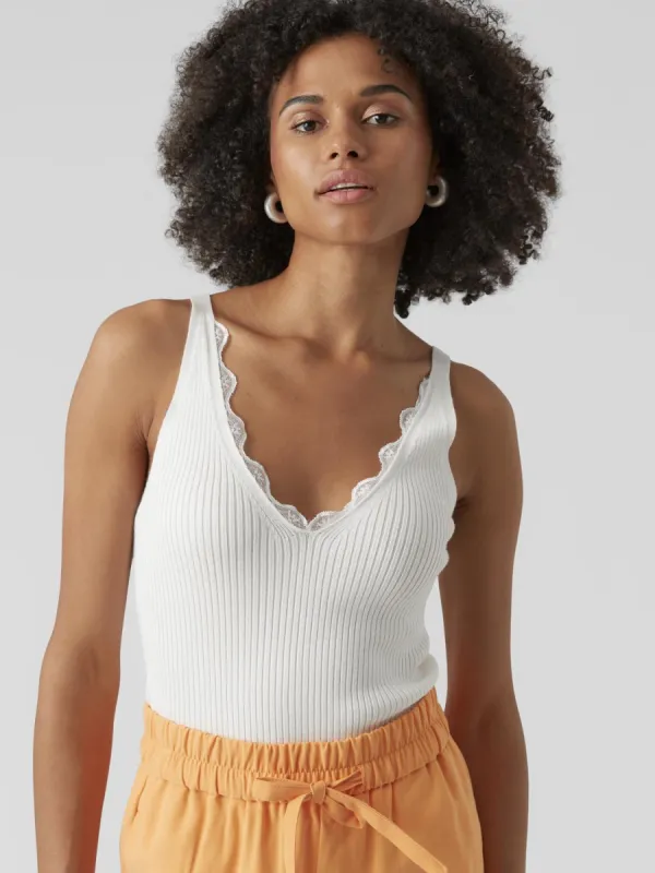 Vilja Top-WHT - Vero Moda sold by Uforia Muse