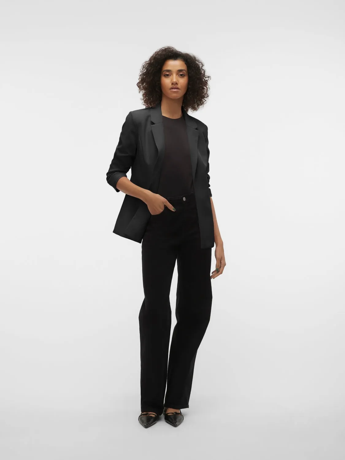 Carla Blazer Classic Blazer- Vero Moda sold by Uforia Muse product image thumbnail 2