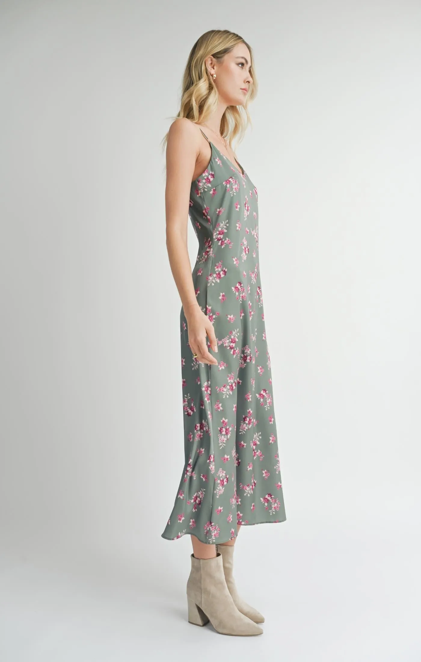 Hostess Slip Dress-Sadie & Sage sold by Uforia Muse product image thumbnail 2