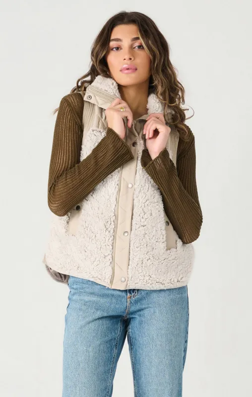 Cozy Vest - Dex sold by Uforia Muse