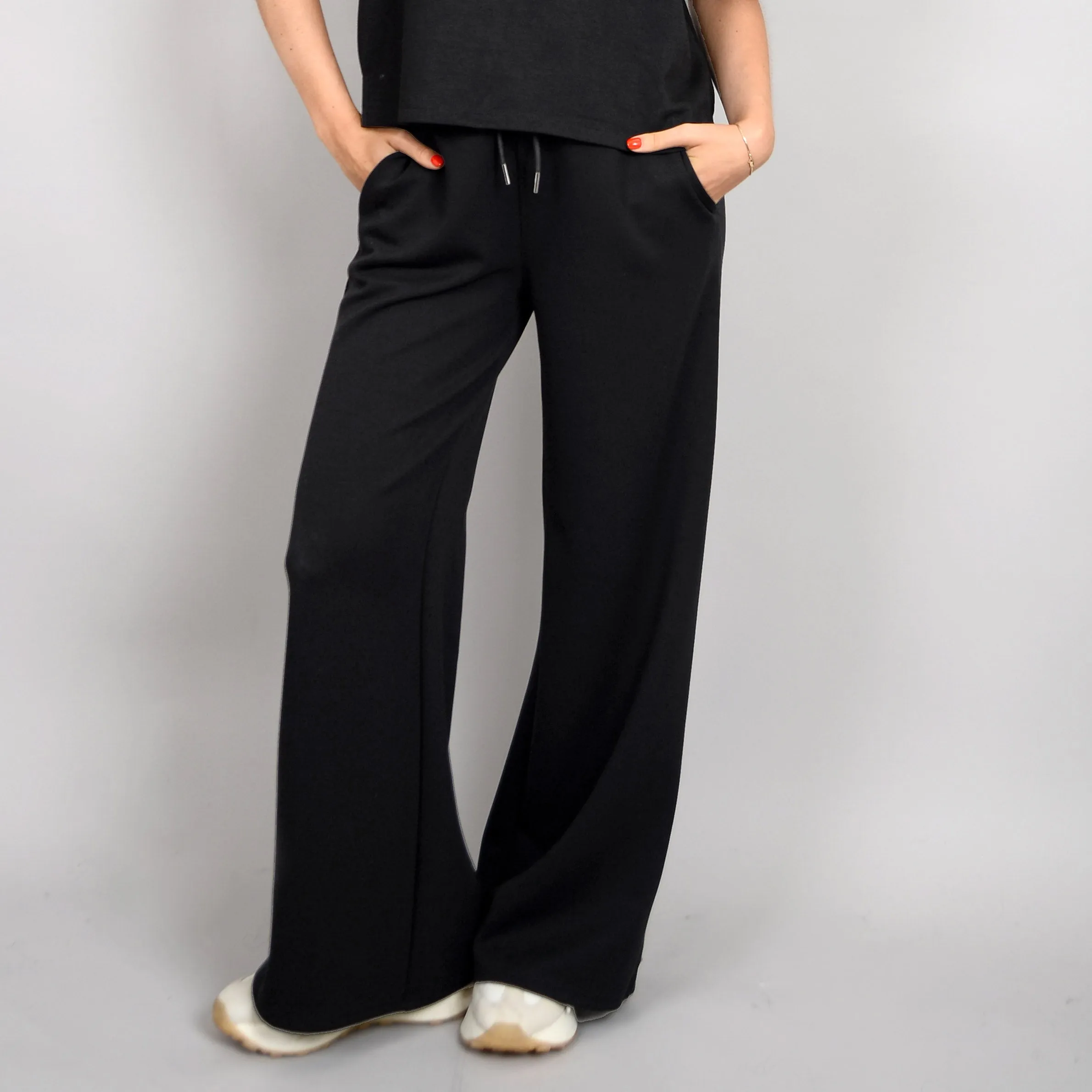 Erika Pant- Rd Style sold by Uforia Muse