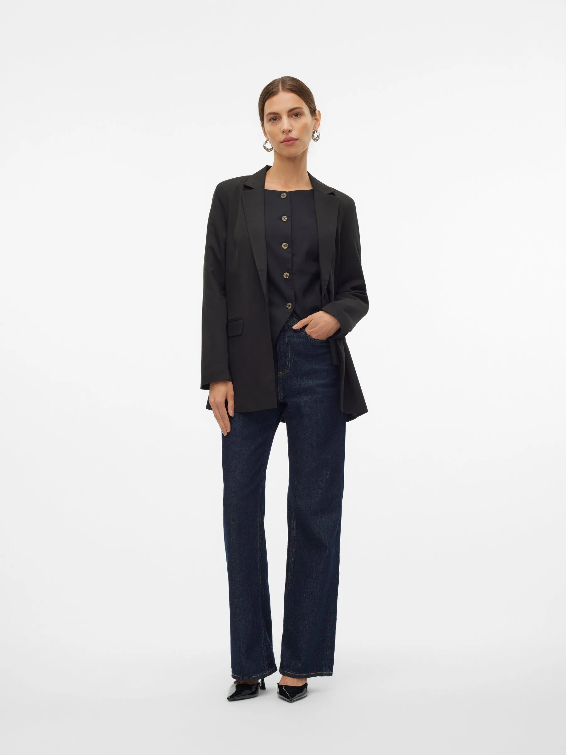 Nila Blazer- Vero Moda sold by Uforia Muse product image thumbnail 5