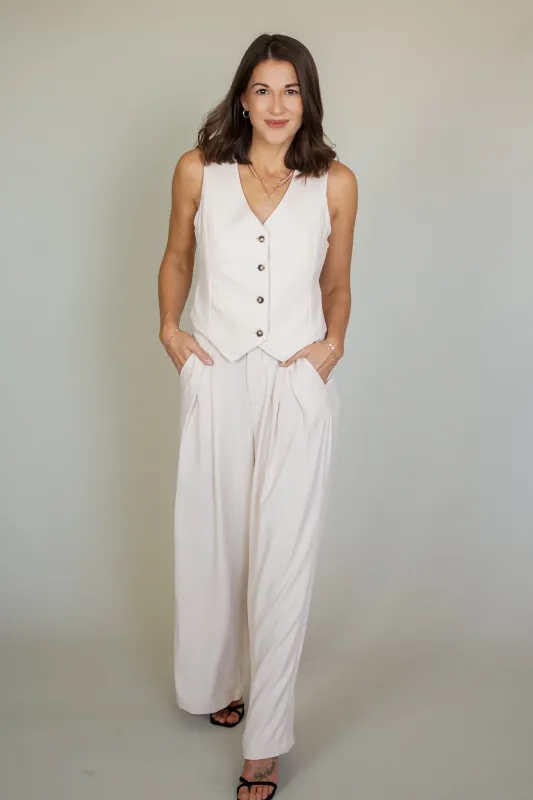 Strade Vest-Rd Style sold by Uforia Muse