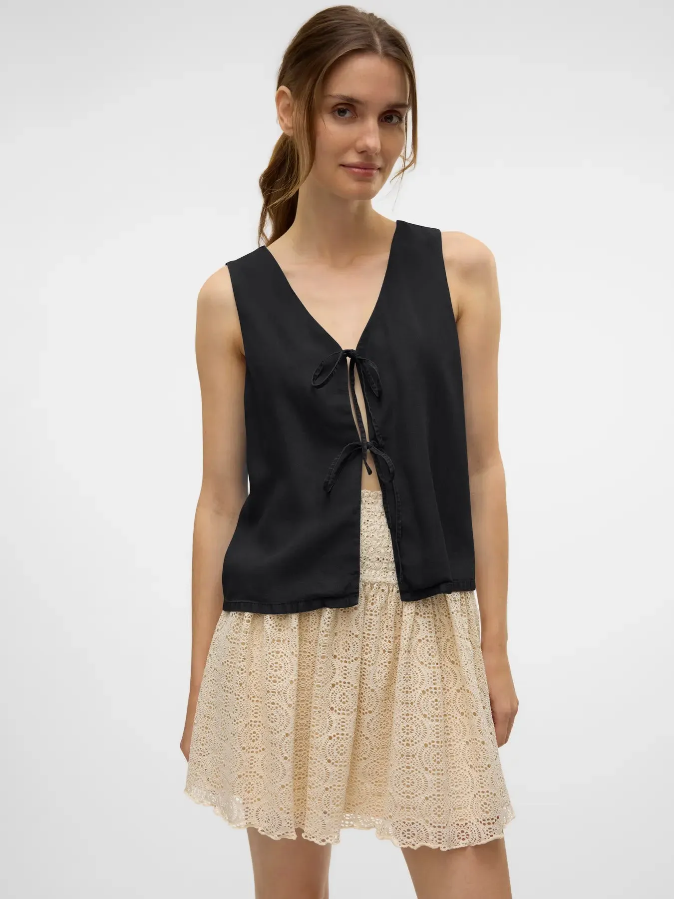 Fleur Tencel Top- Vero Moda sold by Uforia Muse
