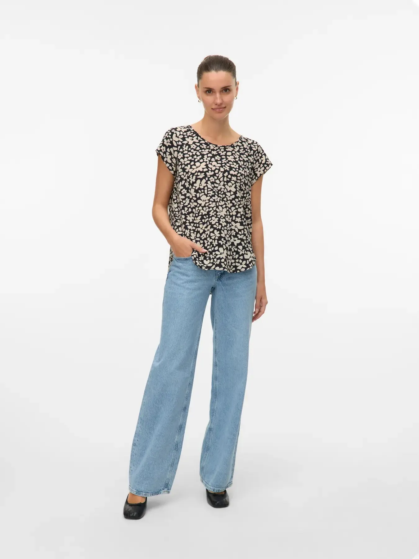 Sallie Top-Vero Moda sold by Uforia Muse product image thumbnail 4