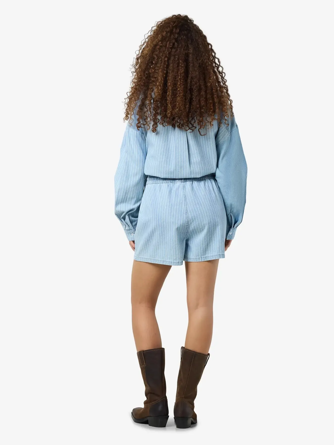 Katri Stripe Short- noisy May sold by Uforia Muse product image thumbnail 4