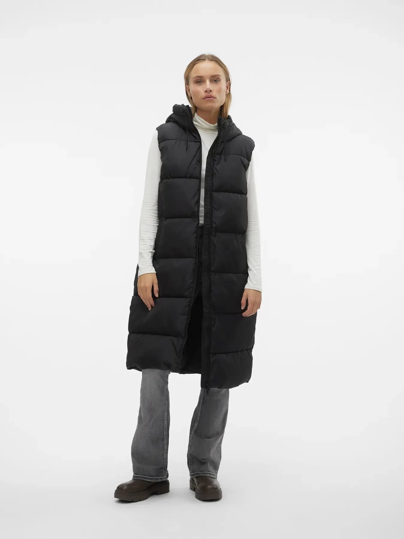 Liganne Puff Vest-Vero Moda sold by Uforia Muse product image thumbnail 4