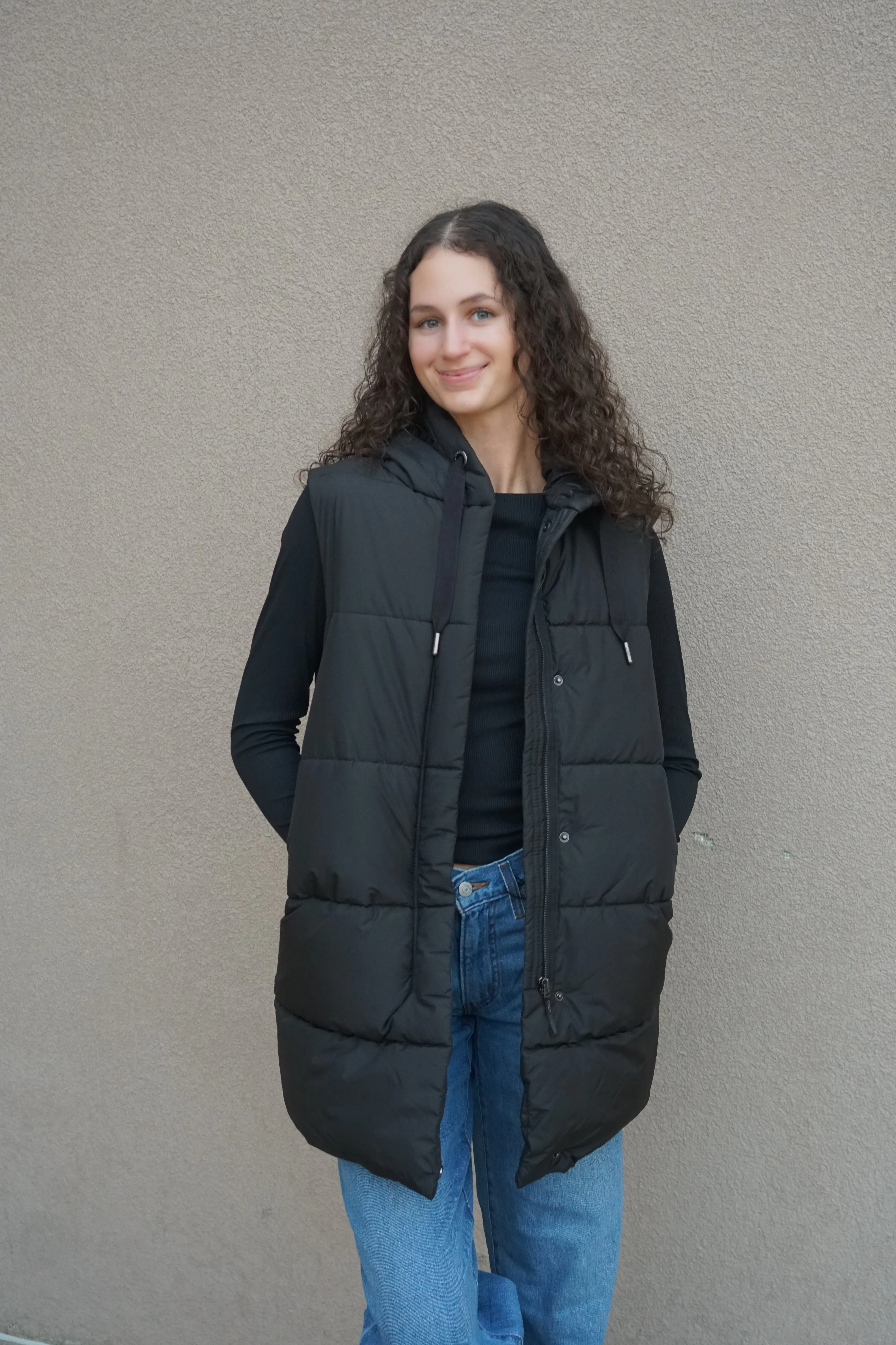 Asta Puffer Vest-Blk- Only sold by Uforia Muse