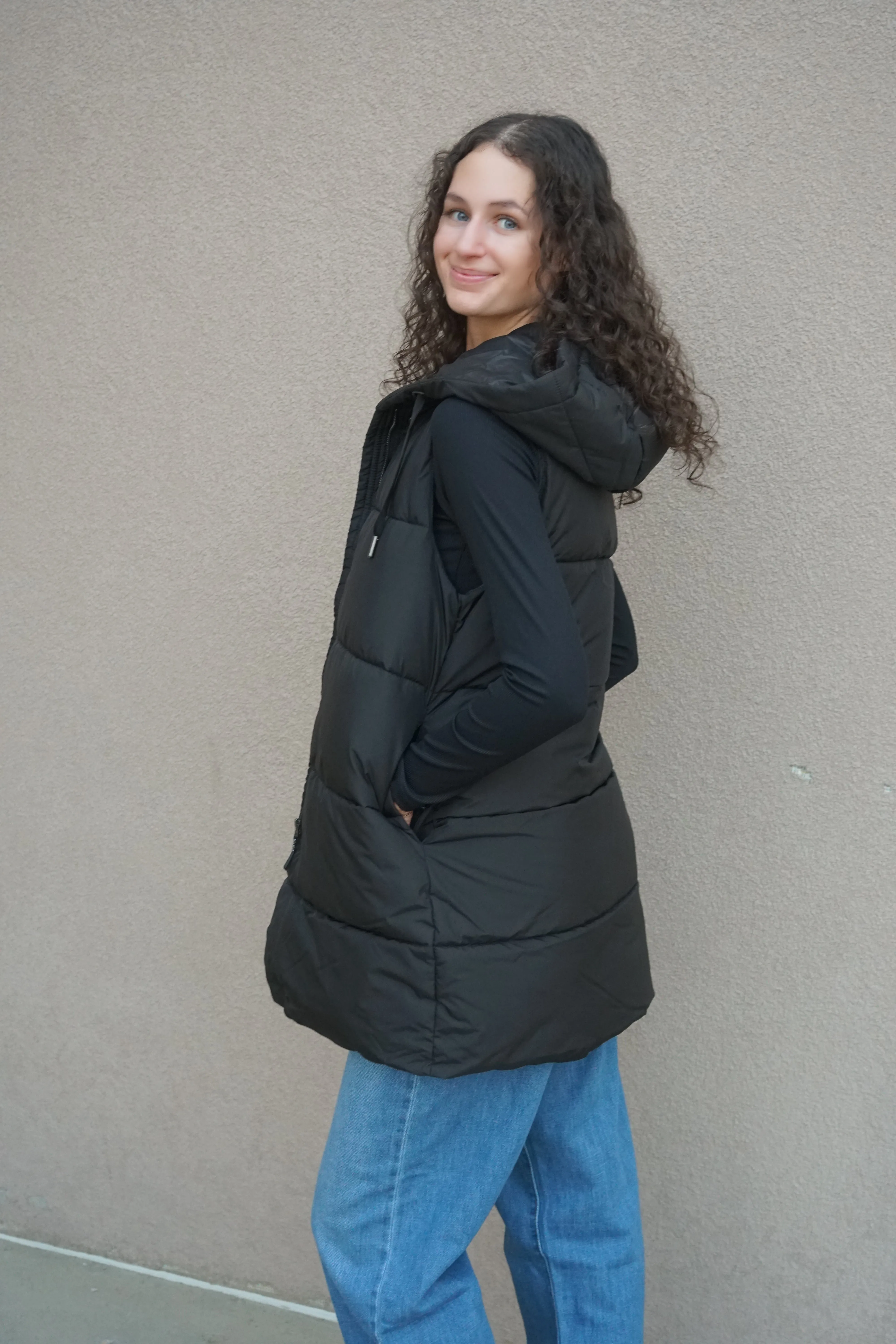 Asta Puffer Vest-Blk- Only sold by Uforia Muse product image thumbnail 4