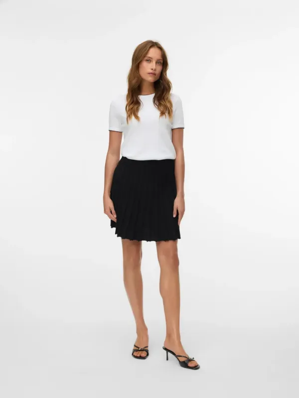 Marina Skaterskirt- Vero Moda sold by Uforia Muse