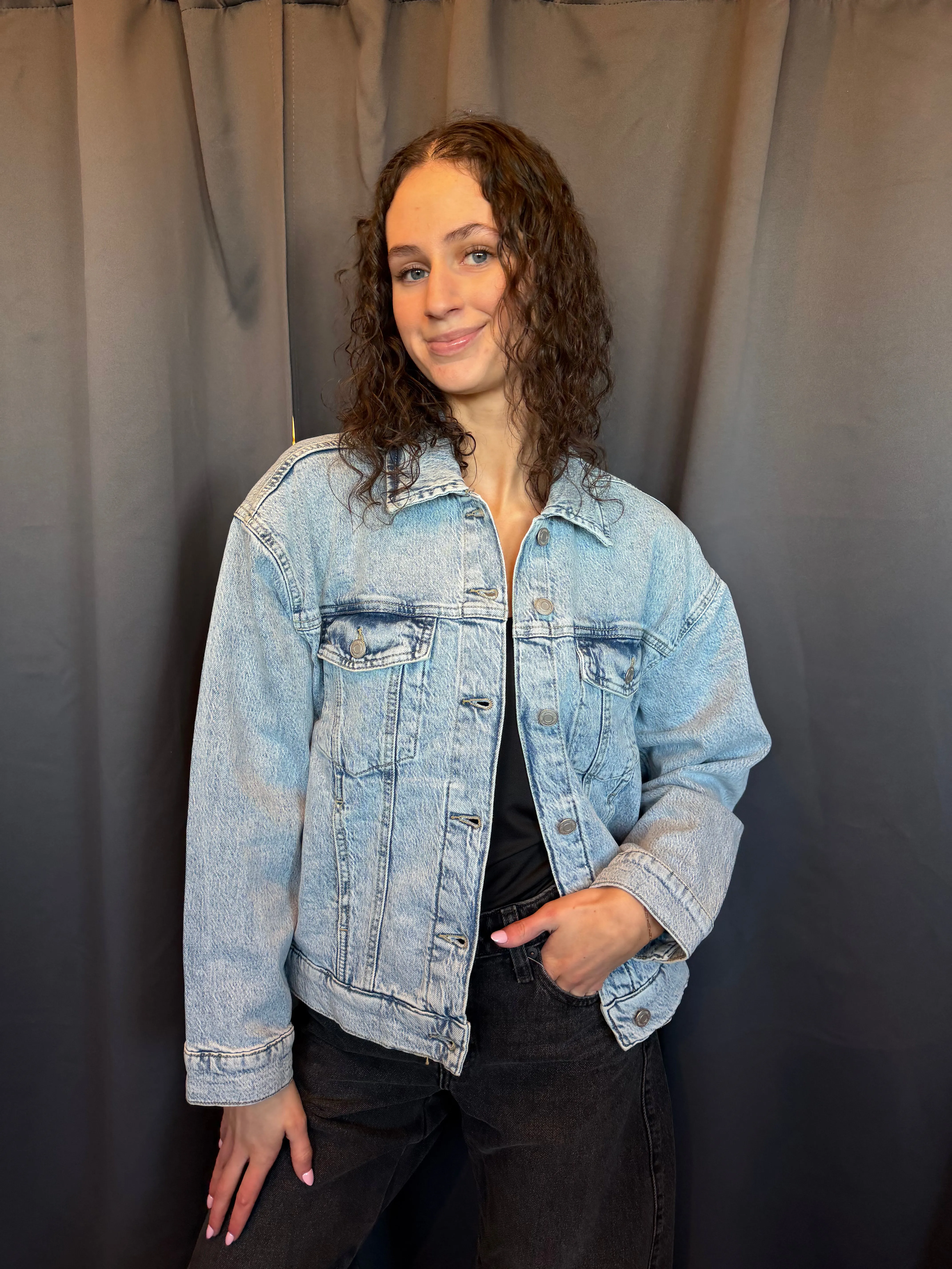 Tessa Oversize Jane Jacket-Vero Moda sold by Uforia Muse product image thumbnail 4