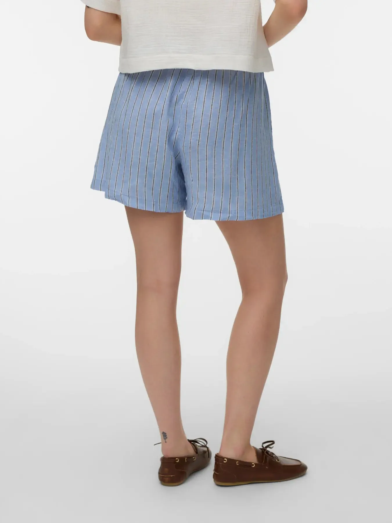 Linn Boxy Short-Vero Moda sold by Uforia Muse product image thumbnail 2