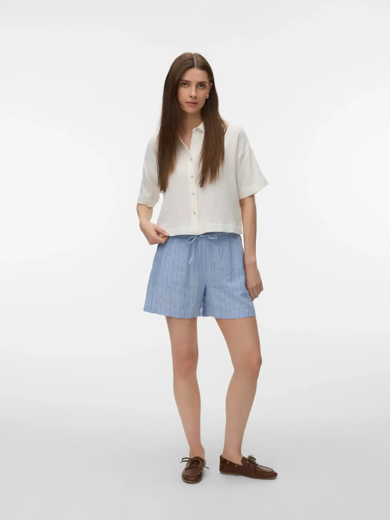 Linn Boxy Short-Vero Moda sold by Uforia Muse product image thumbnail 4