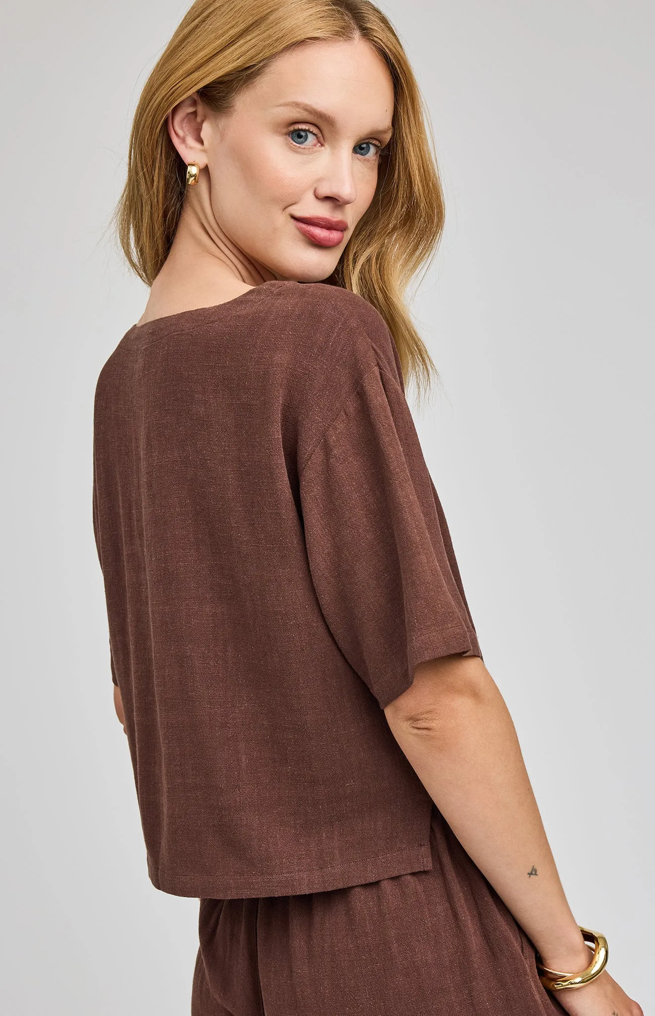 Gemini Linen Top- Gentle Fawn sold by Uforia Muse product image thumbnail 2