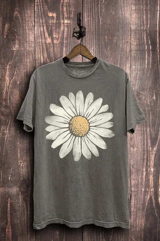Big Daisy Tee- Stone Grey sold by Uforia Muse