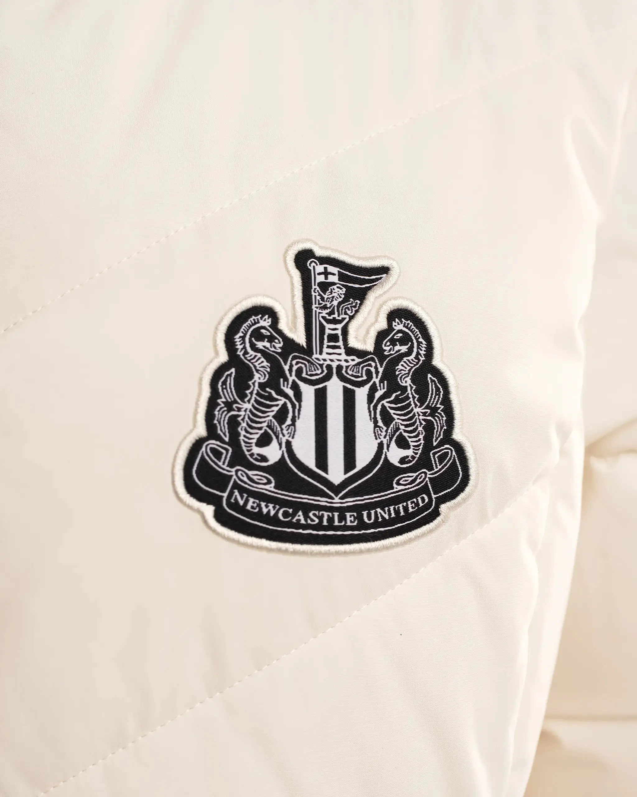 Newcastle United Women's White Lightweight Jacket sold by Newcastle United product image thumbnail 4