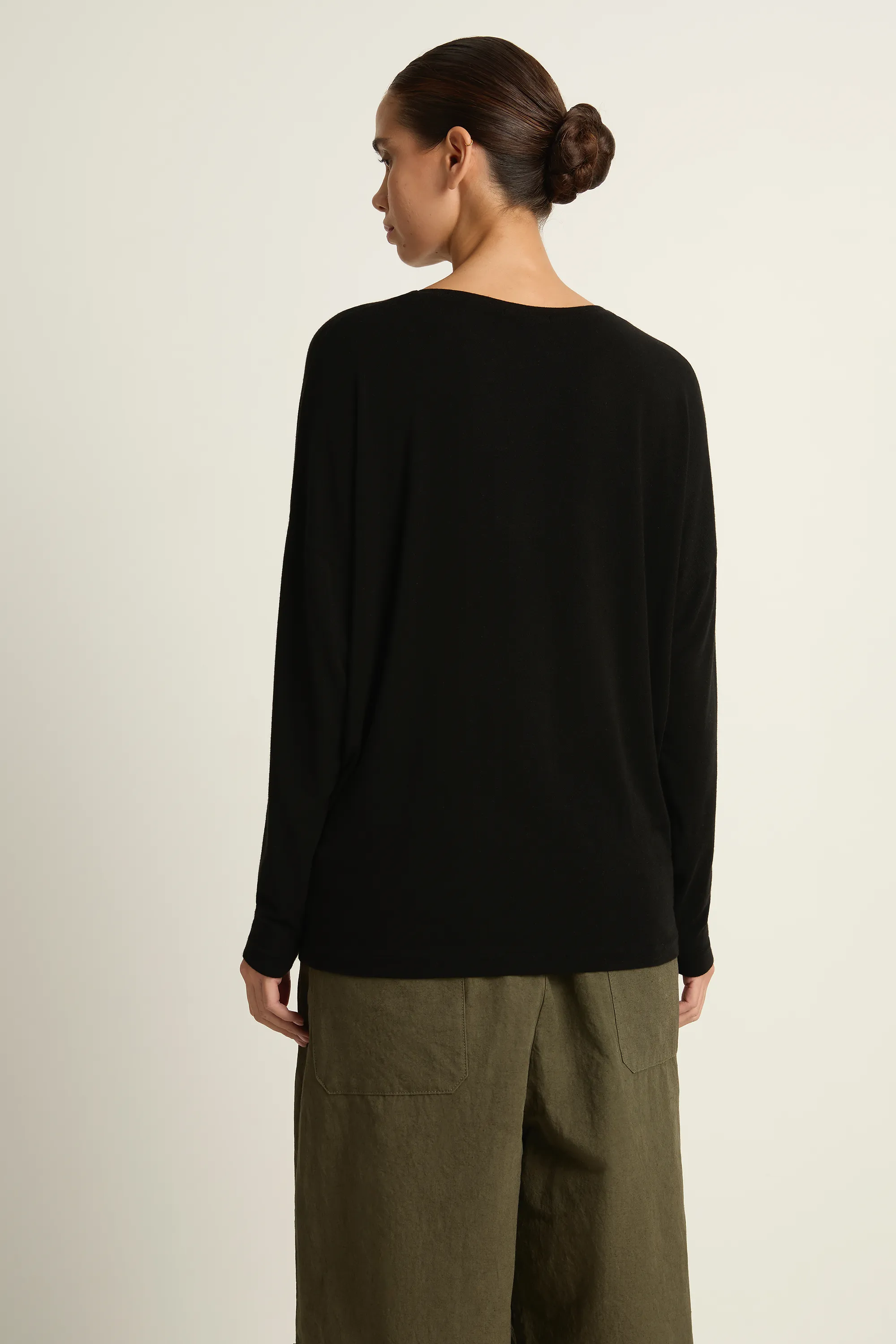 Pas De Calais Lyocell Cashmere Jersey Crewneck Pullover - Black sold by Soleil Blue product image thumbnail 3