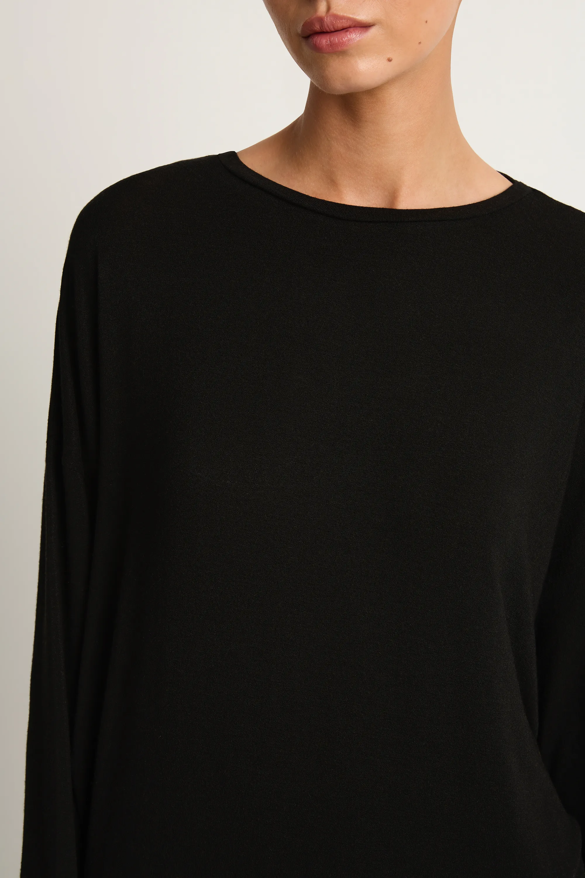Pas De Calais Lyocell Cashmere Jersey Crewneck Pullover - Black sold by Soleil Blue product image thumbnail 4