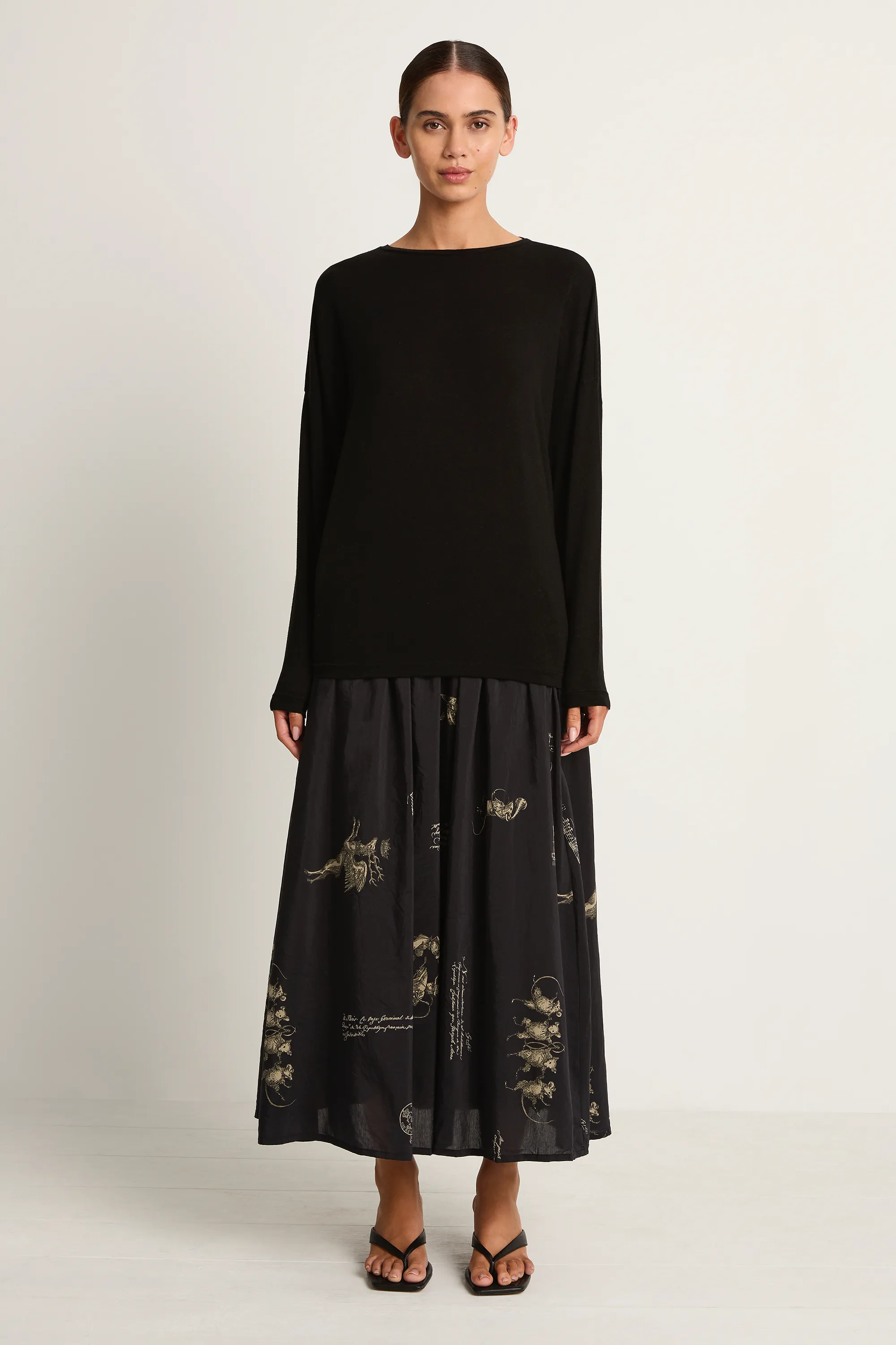 Pas De Calais Lyocell Cashmere Jersey Crewneck Pullover - Black sold by Soleil Blue product image thumbnail 5