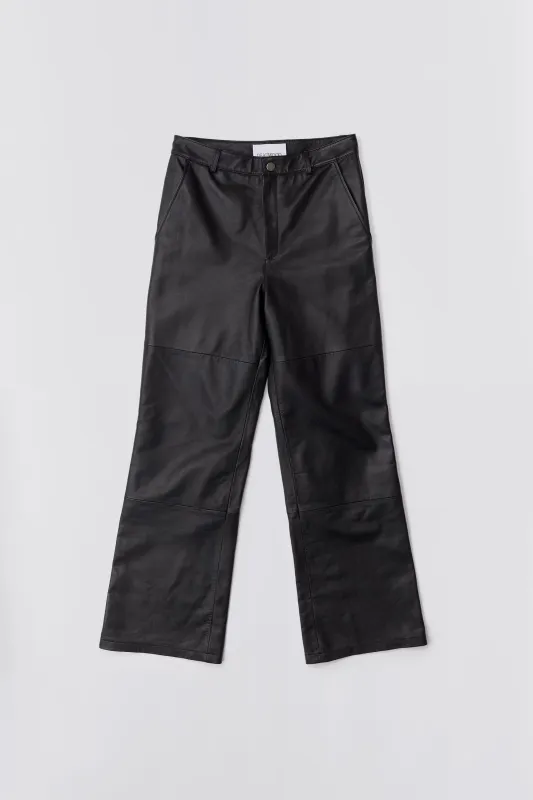 Flynn Pants made by Deadwood Studios
