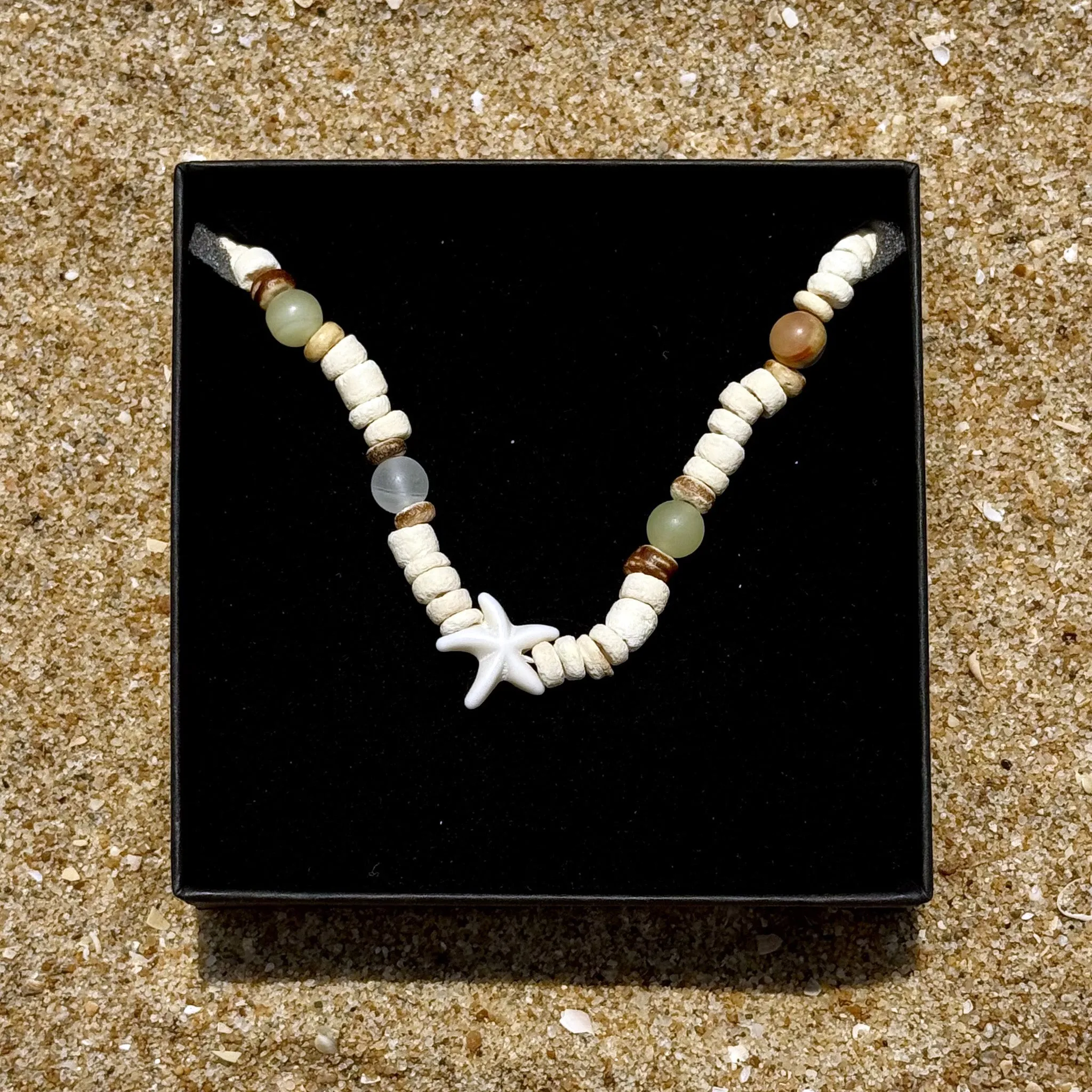 Collar Antares · Collar de cuentas de arílico y cáscara de coco sold by Barlovento de Biar product image thumbnail 3