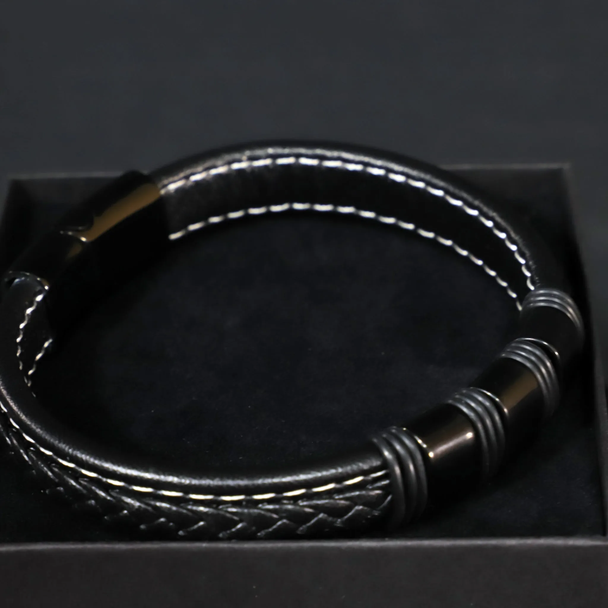 Pulsera Betel · Pulsera de cuero sold by Barlovento de Biar product image thumbnail 5