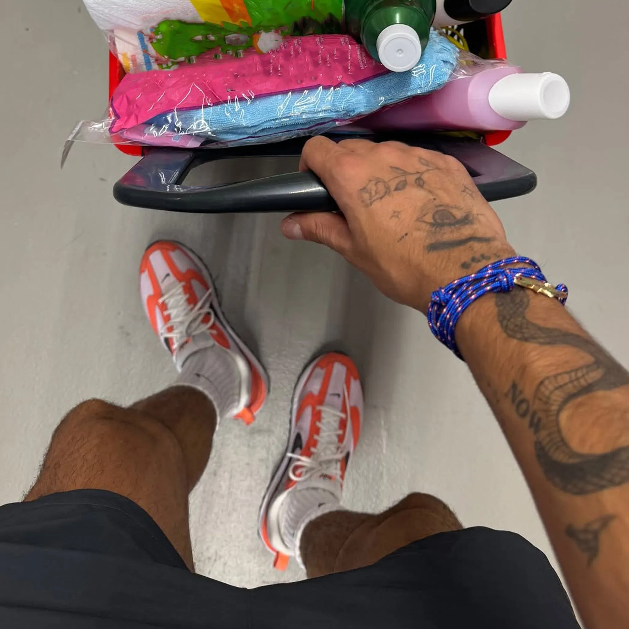 Pulsera Saiph · Pulsera de soga con abalorio de tiburón sold by Barlovento de Biar product image thumbnail 2