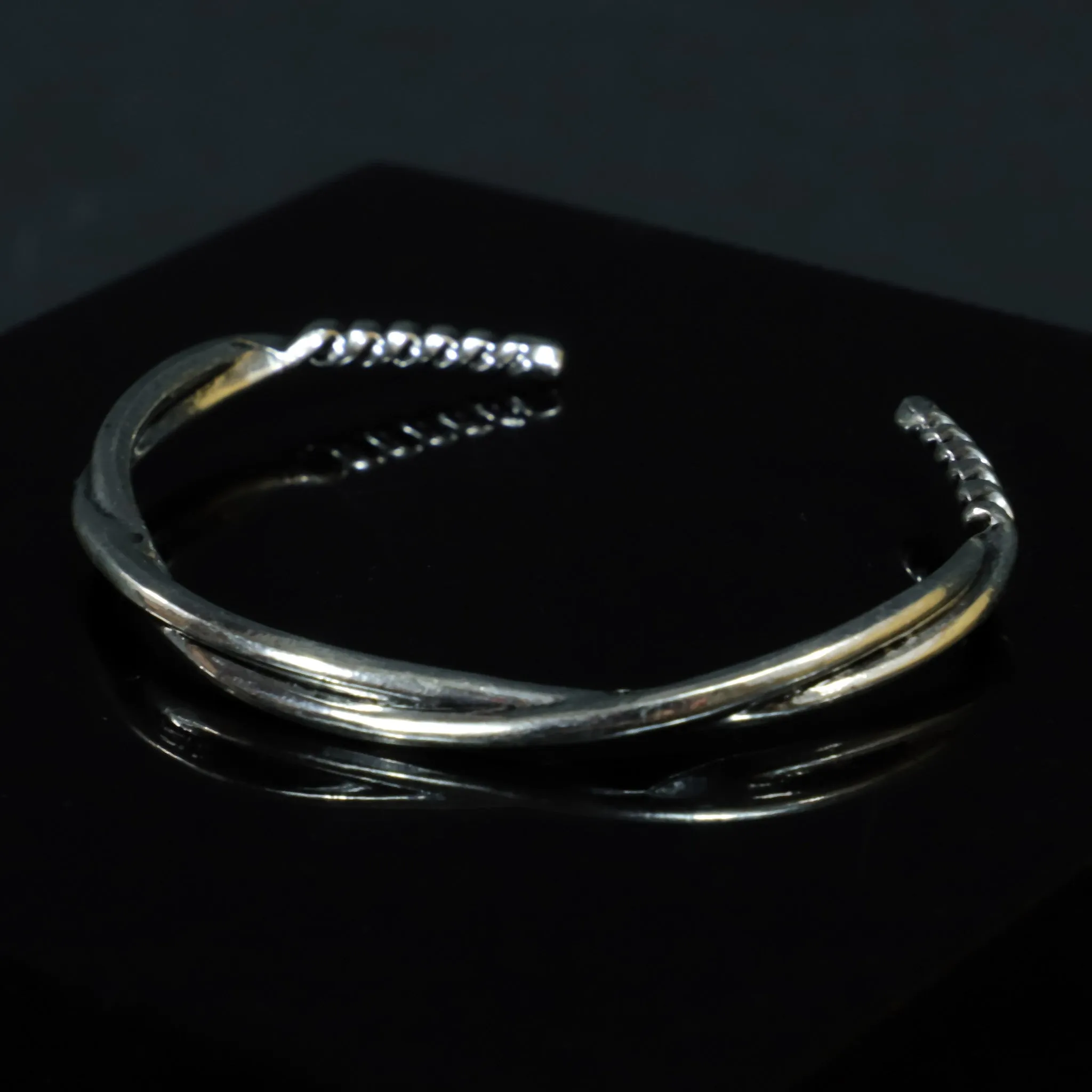 Pulsera Spica · Brazalete de aleación abierto sold by Barlovento de Biar product image thumbnail 3