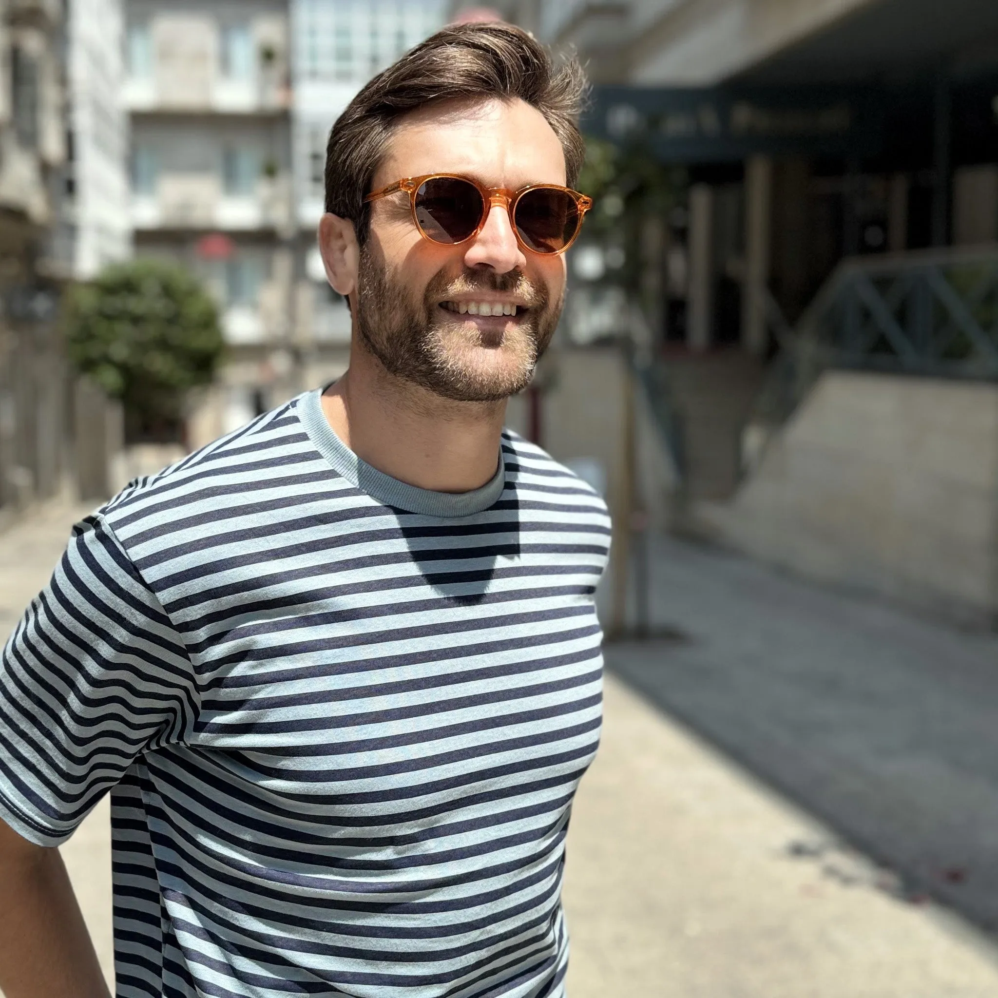 Gulpiyuri · gafas de sol de color naranja cristal sold by Barlovento de Biar product image thumbnail 2