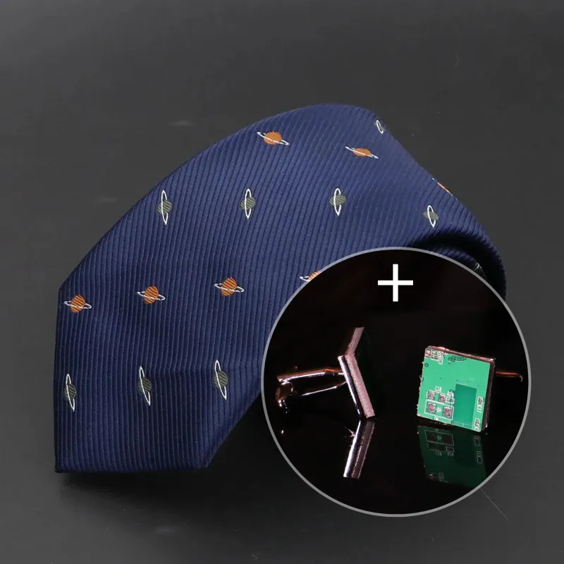 Conjunto de regalo de corbata y gemelos para nerds sold by Barlovento de Biar