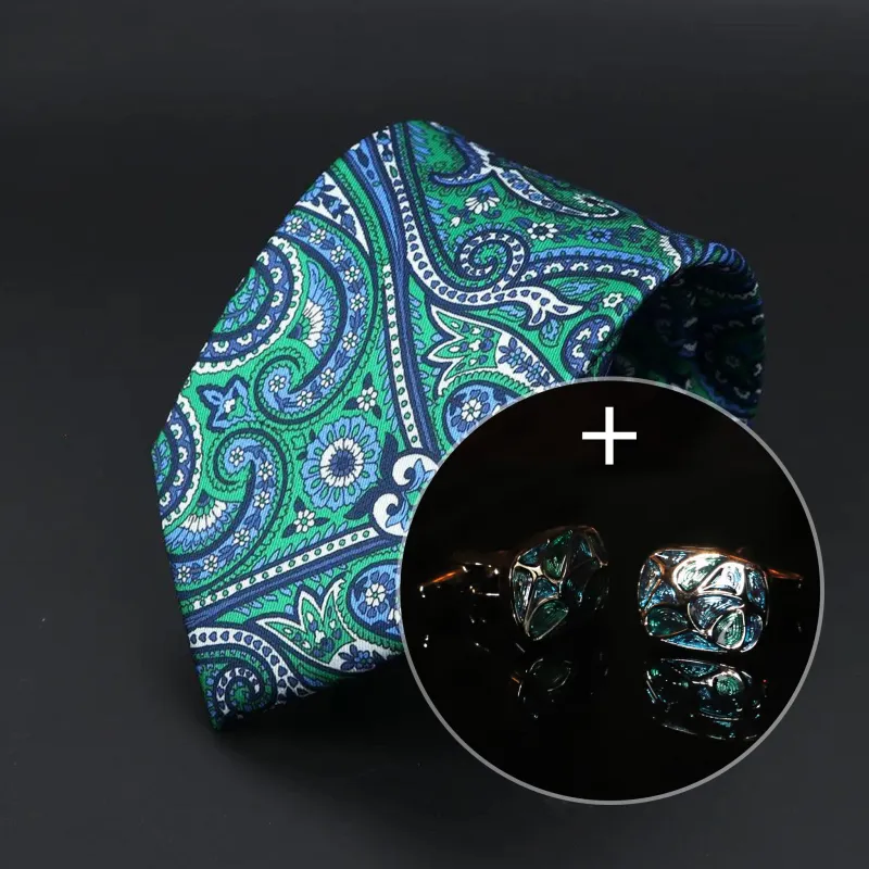 Conjunto de corbata y gemelos con estampado de cachemira sold by Barlovento de Biar