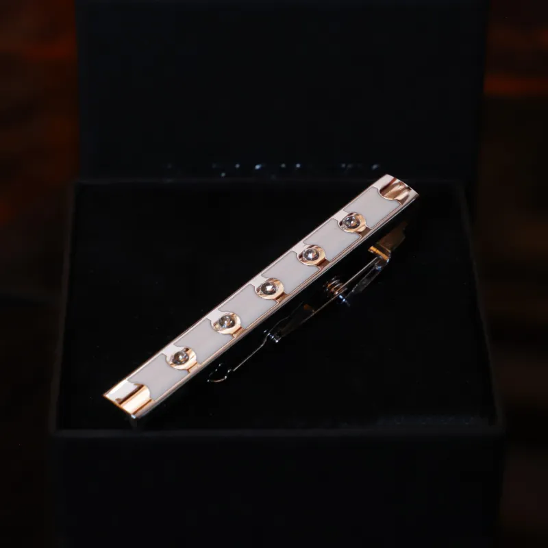 Condor · pasador de corbata blanco con diamantes simulados sold by Barlovento de Biar