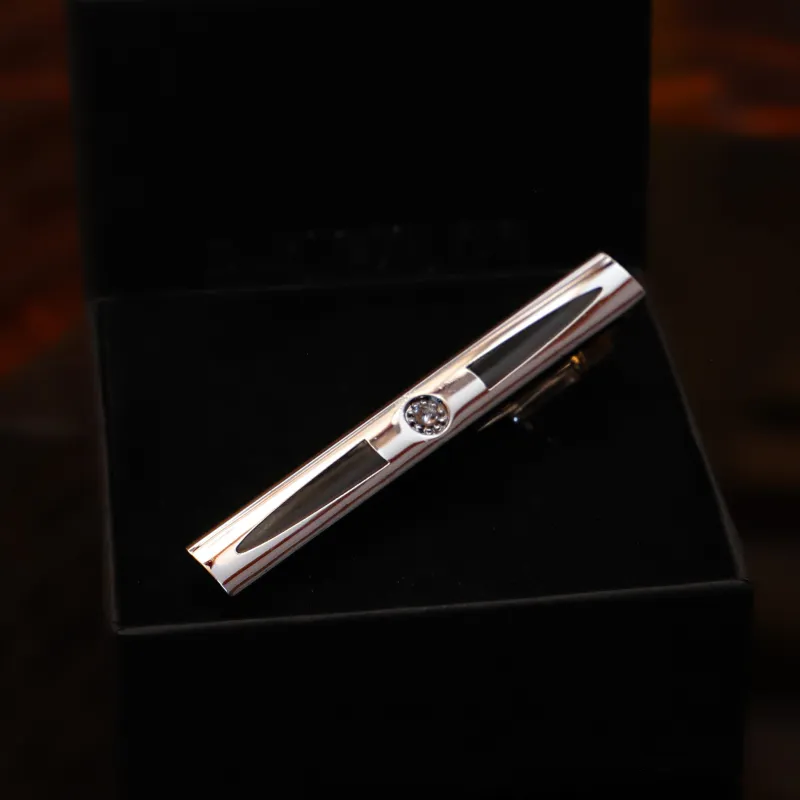 Buitre · pasador de corbata con gran diamante simulado sold by Barlovento de Biar