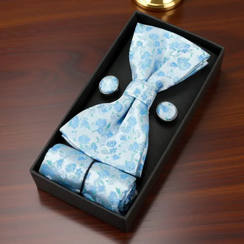 Santa Bárbara · conjunto de pajarita con flores azules made by Barlovento de Biar