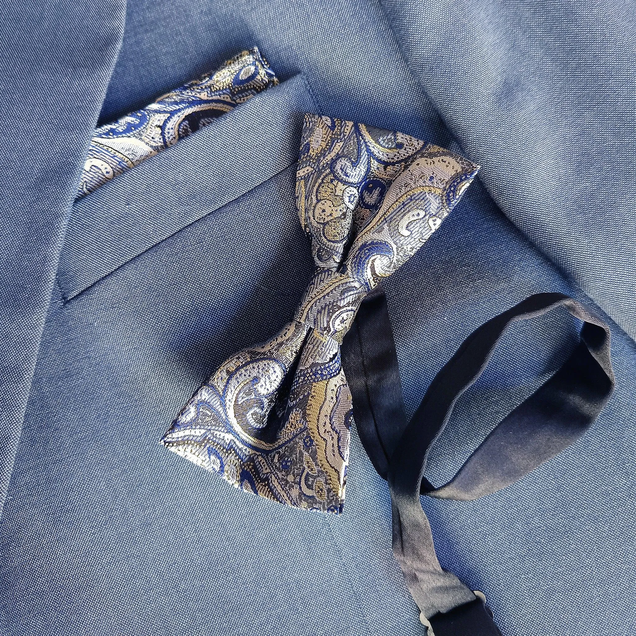 Los Ángeles · conjunto de pajarita azul Paisley sold by Barlovento de Biar product image thumbnail 5