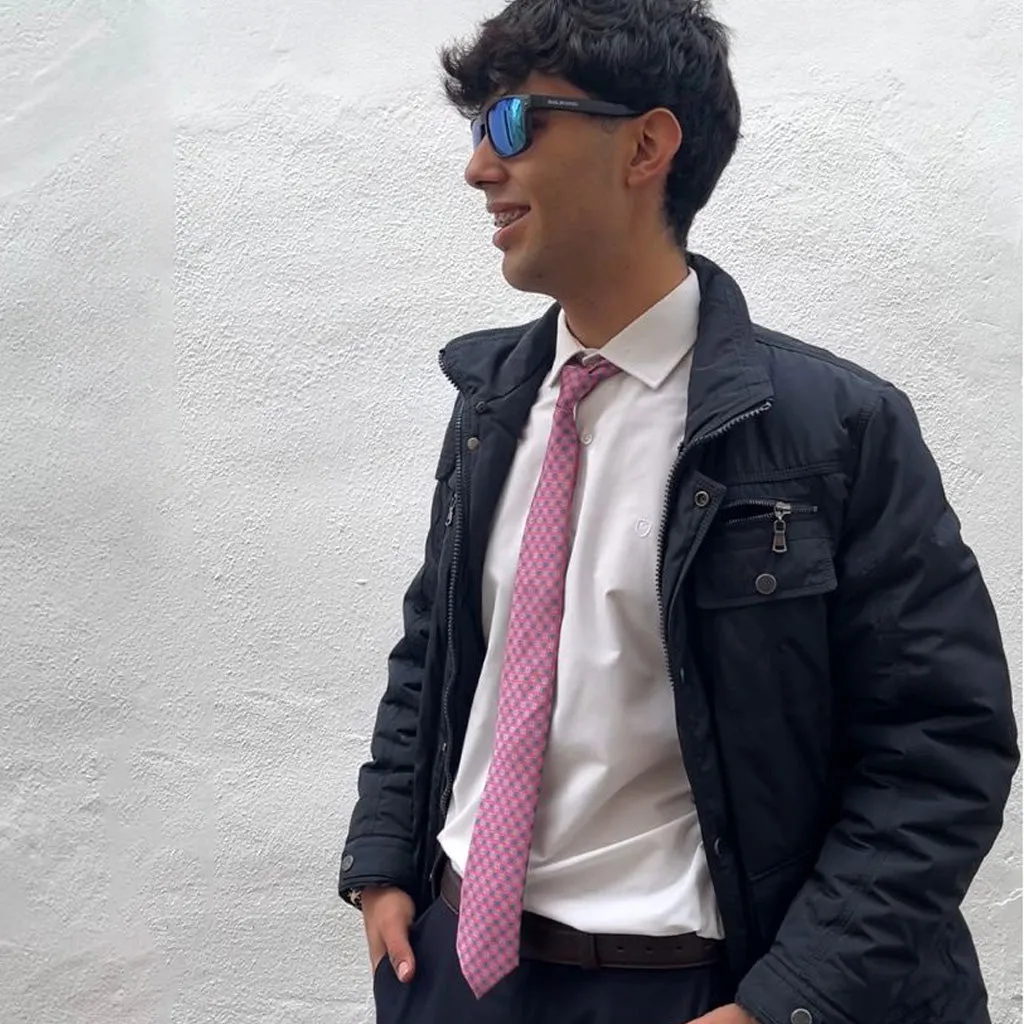 Urbino · corbata estilo italiano rojo coral con detalles en azul cobalto, celeste y crema sold by Barlovento de Biar product image thumbnail 4
