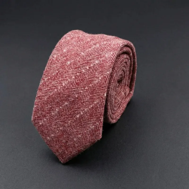 Copenhague · corbata de lana en rosa antiguo con patrón de espiga made by Barlovento de Biar