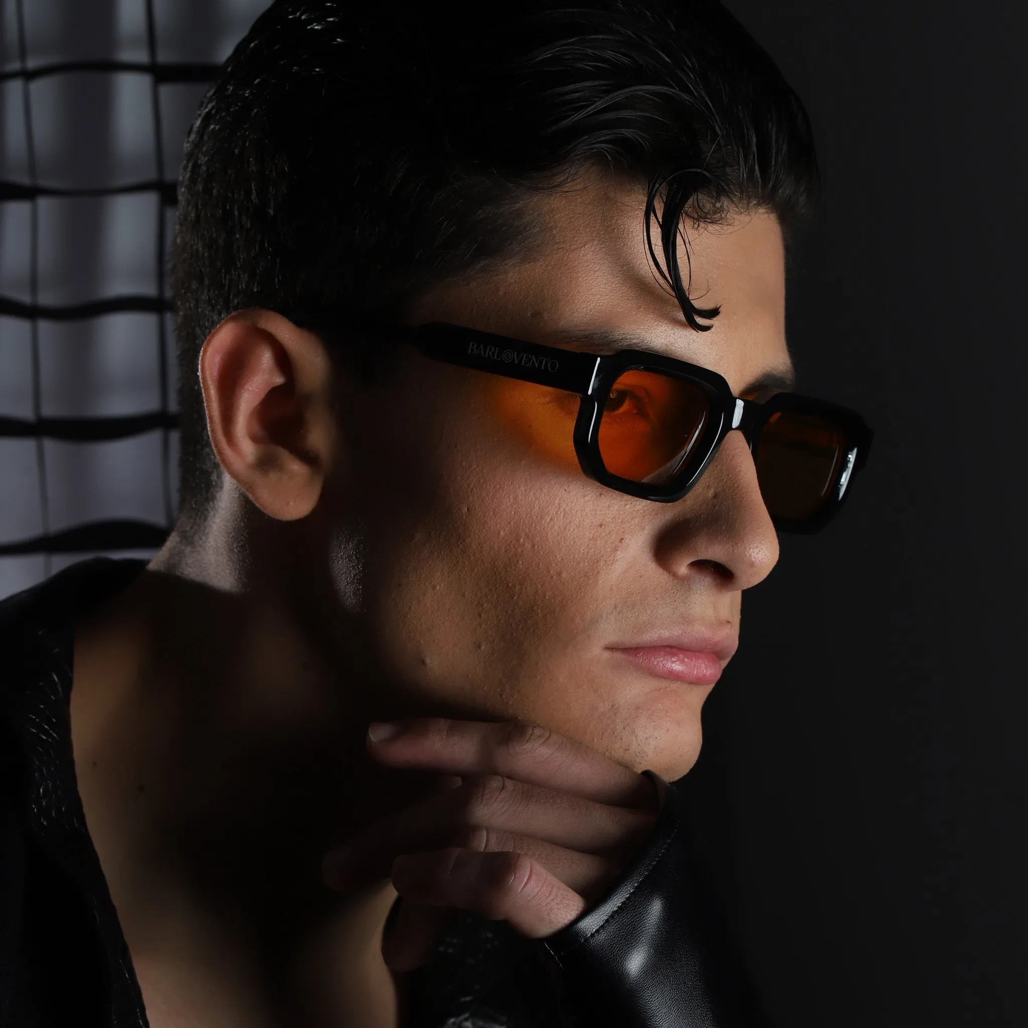 Médano · gafas de sol negras llamativas con lentes naranjas sold by Barlovento de Biar product image thumbnail 4