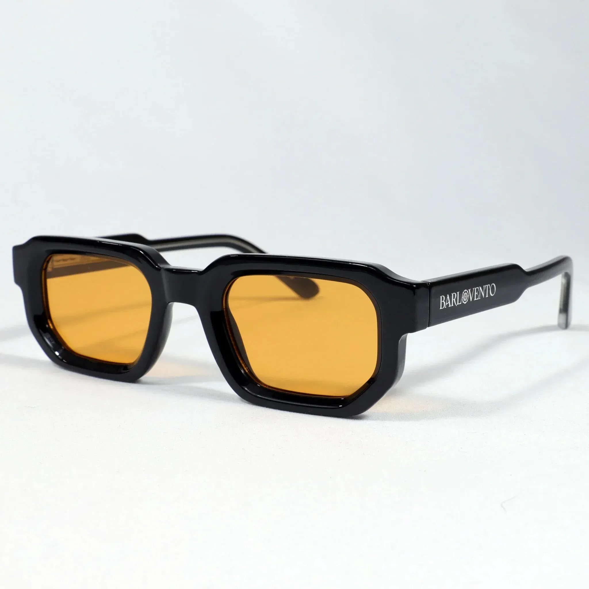 Médano · gafas de sol negras llamativas con lentes naranjas sold by Barlovento de Biar product image thumbnail 3