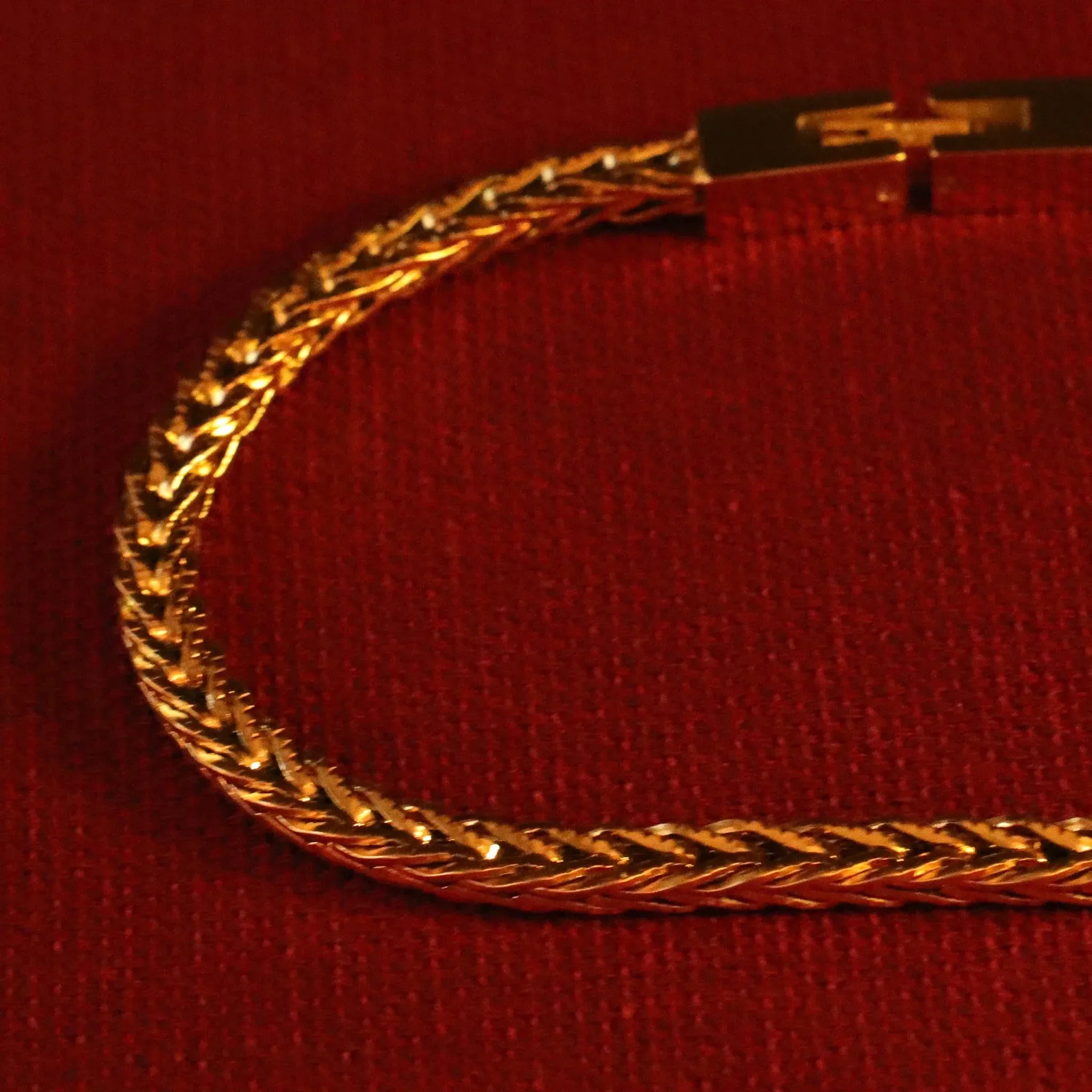 Pulsera Thalassa · Pulsera cadena rígida, chapada en oro sold by Barlovento de Biar product image thumbnail 3