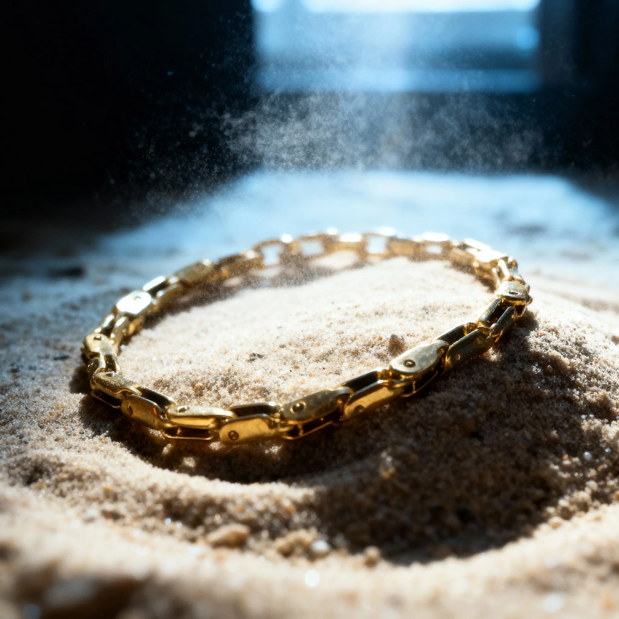 Pulsera Alcoris Oro · Pulsera de eslabones chapada en oro 18k sold by Barlovento de Biar